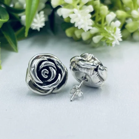 Classic Rose Studs 18mm