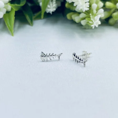 Fish Herringbone Studs 10mm