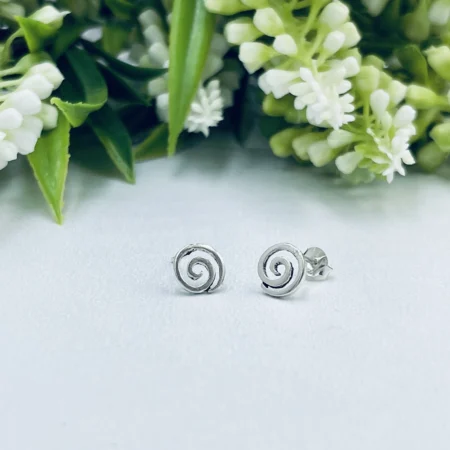 Twirly Studs 8mm
