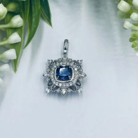Sterling Silver Cubic Zirconia Pendant with Tanzanite Centre 25x20