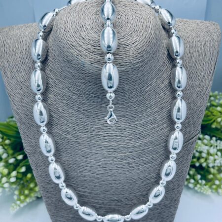 Oval Ball Necklace Set